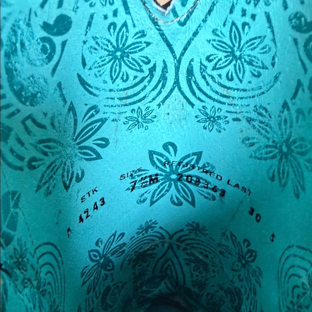 Corral Embroidered Cowboy Boots - Black and Cream… - image 5